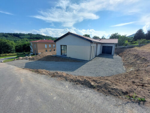 https://maisons-jbm.com/wp-content/uploads/2025/05/54826307a.jpg